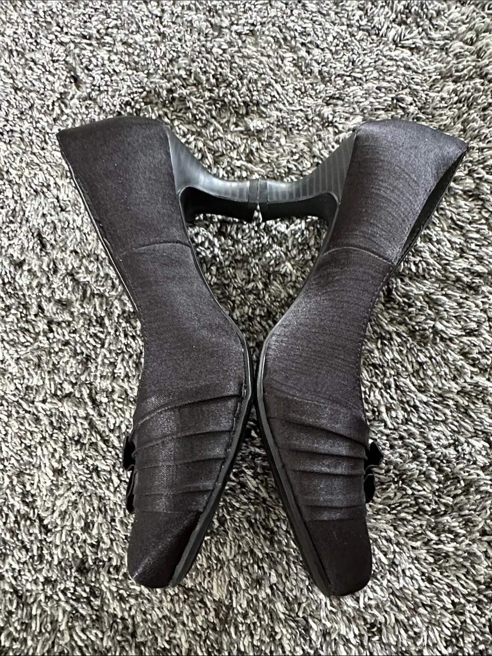 Mudd Black Women's Bow Accent Dress Pumps - Picture 3 of 6